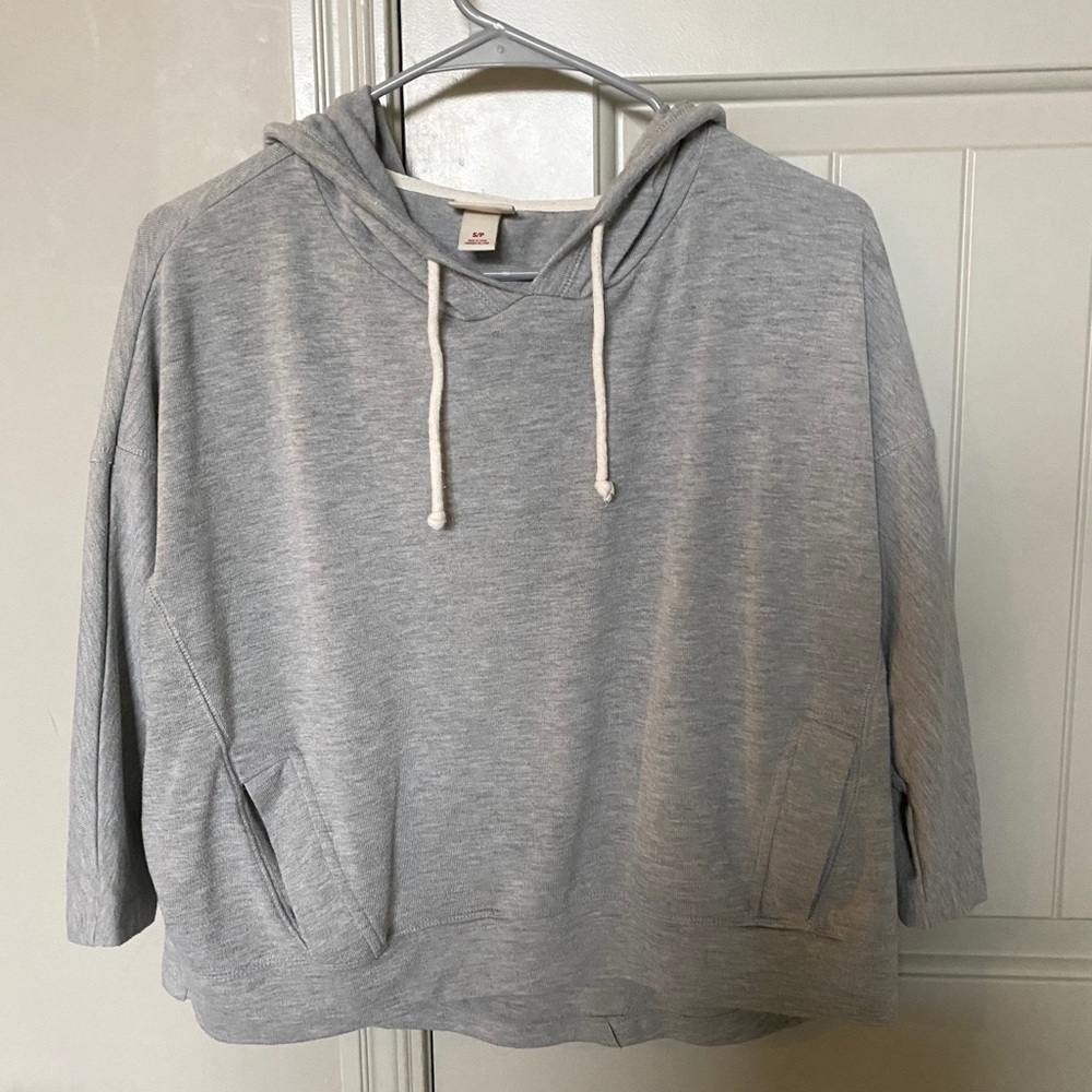 Cropped pullover hoodie